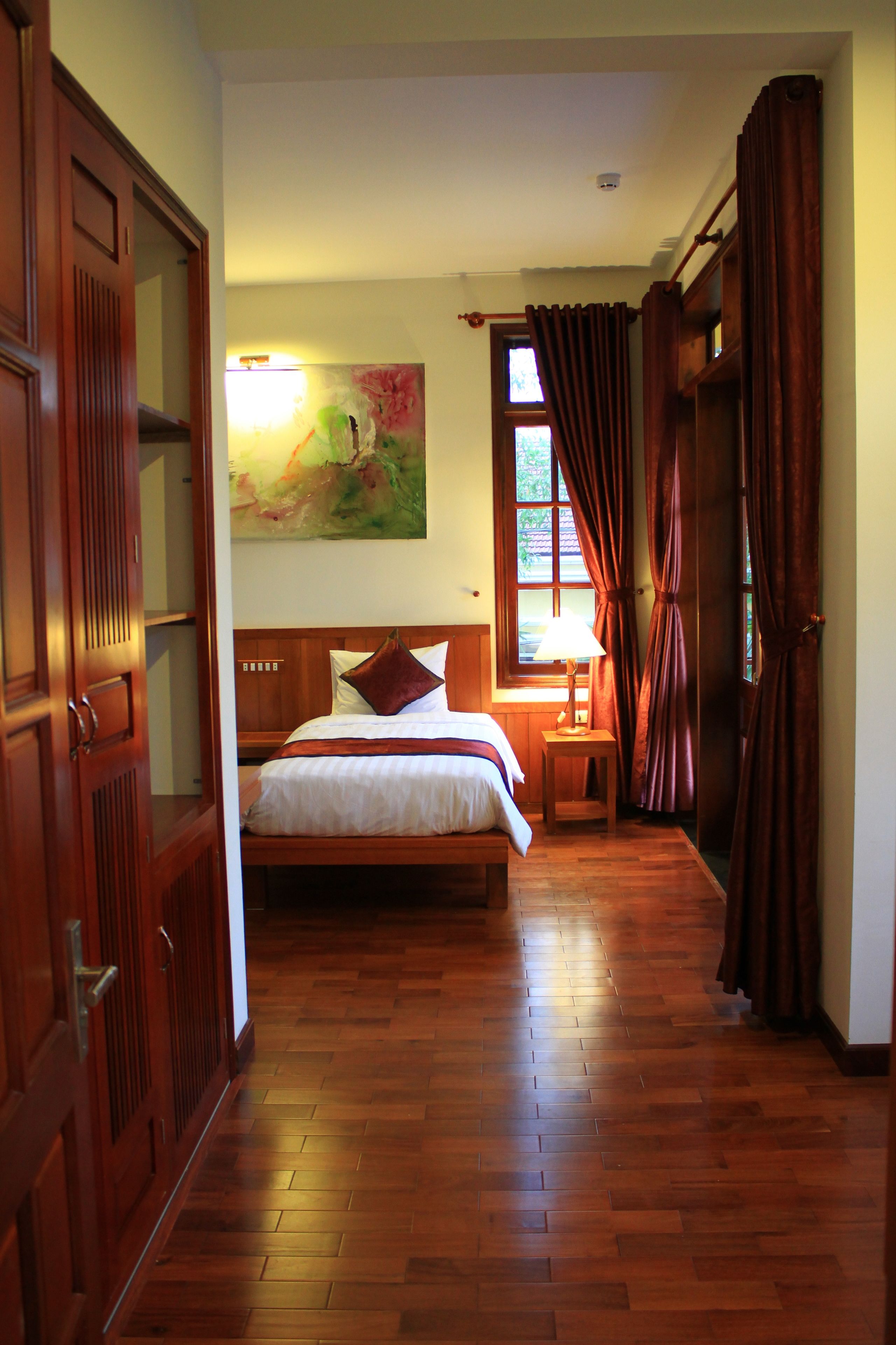 deluxe double or twin room | 1 bedroom, minibar, individually decorated, individually furnished