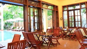 Free daily cooked-to-order breakfast - The Earth Villa (Da Nang)