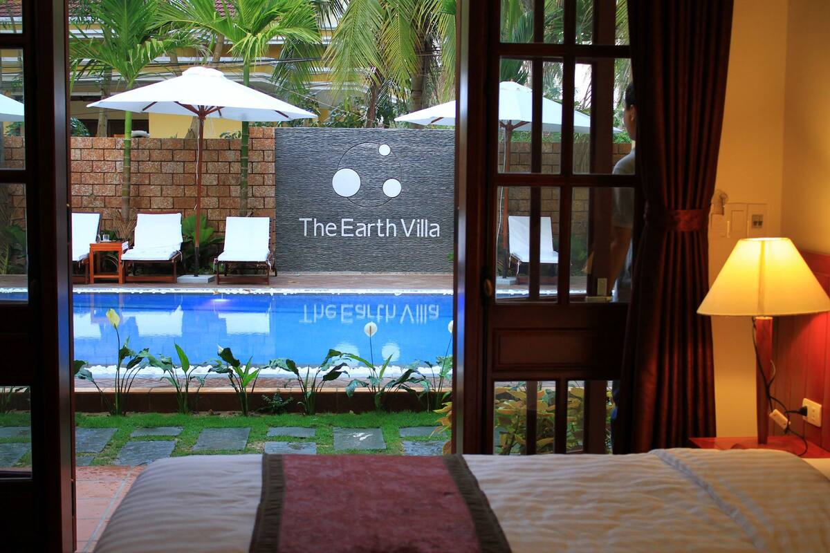 Superior Double or Twin Room | 1 bedroom, minibar, desk, blackout drapes