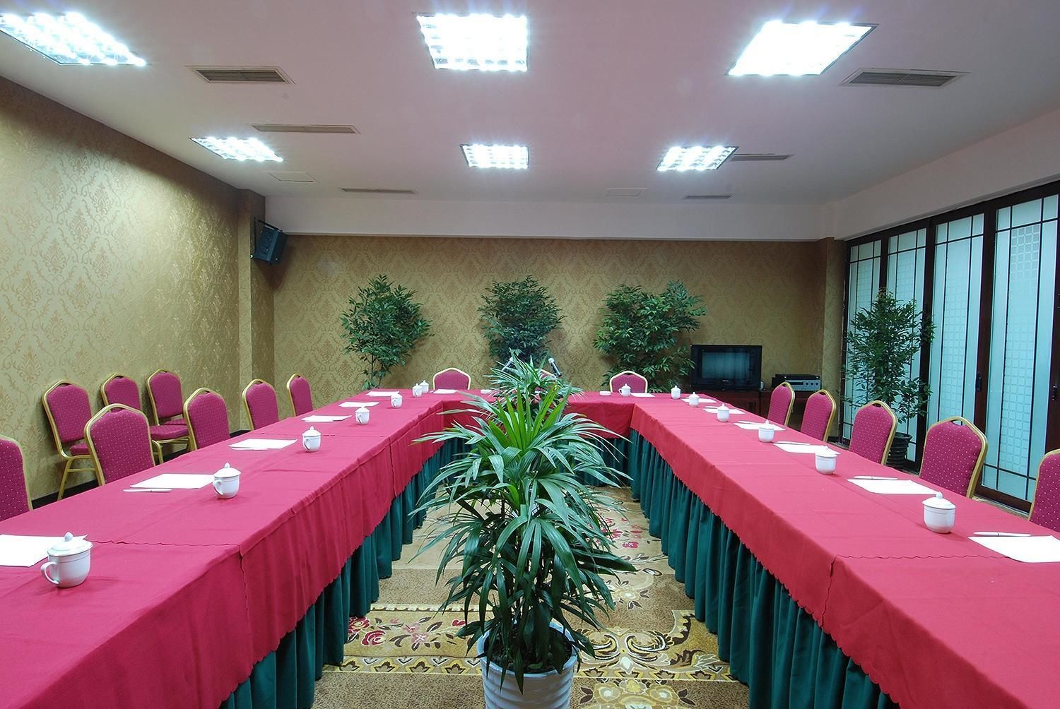Meeting facility