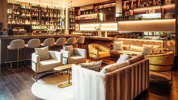 3 bar/lounge