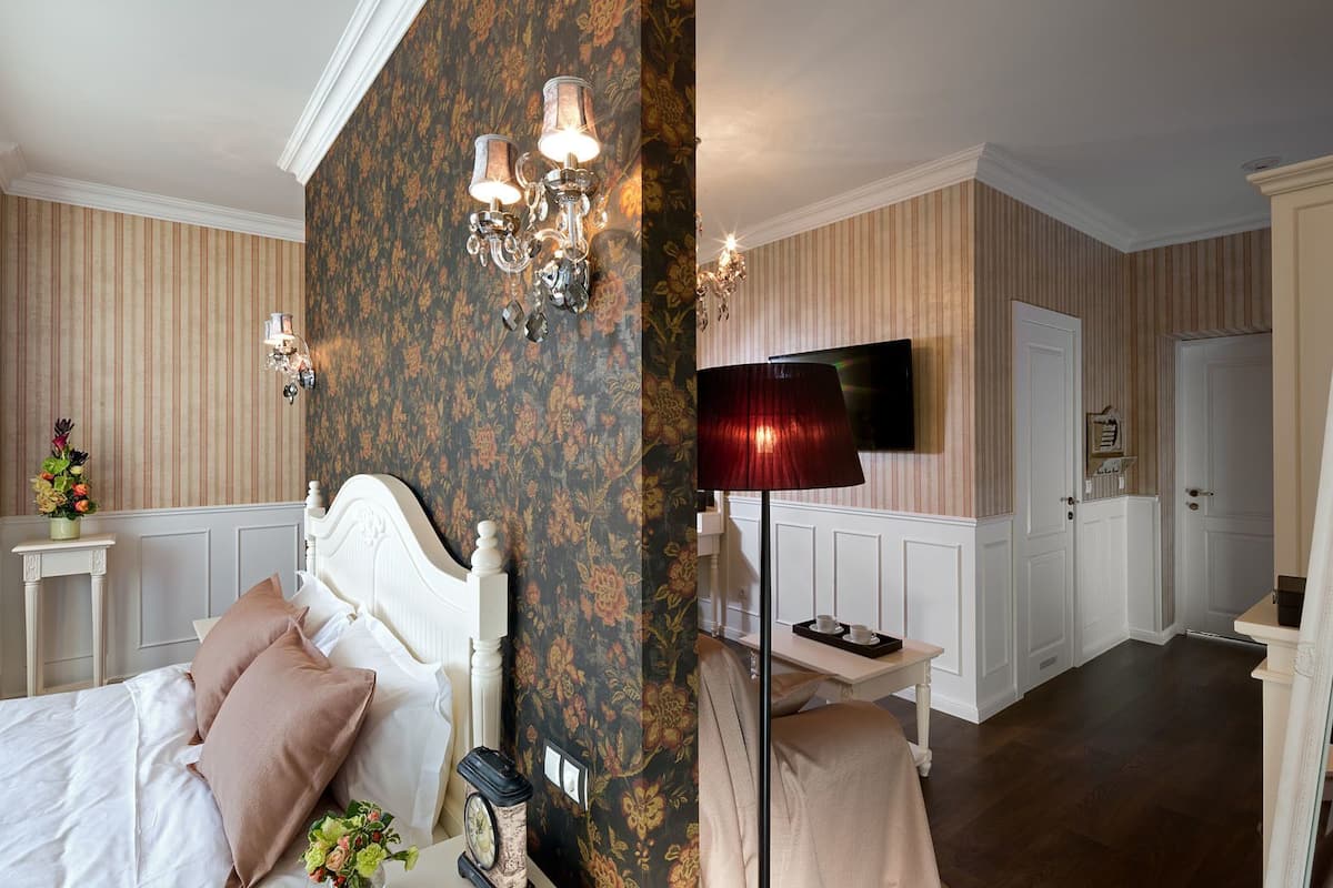 Junior Suite | Premium bedding, minibar, in-room safe, desk
