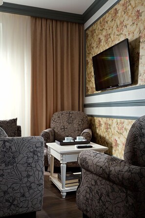 Junior-sviitti | Huoneen varustelu