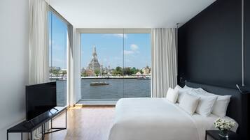 Premium bedding, down duvets, minibar, in-room safe