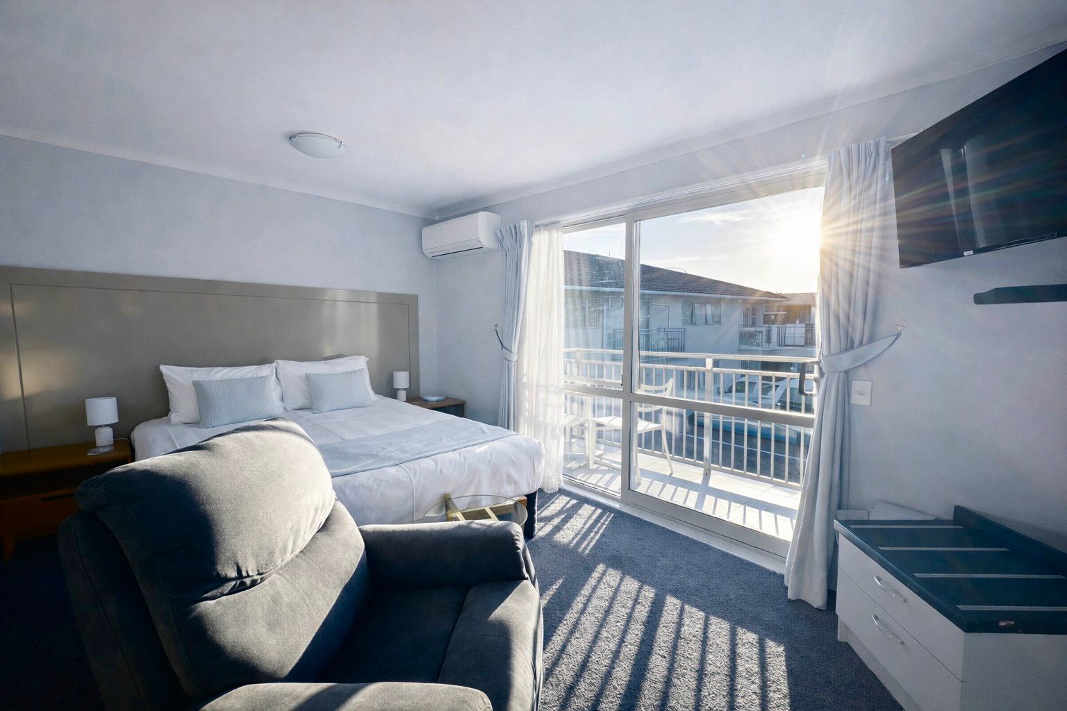 Suite Studio Confort | Chambres insonorisées, fer et planche à repasser, Wi-Fi gratuit