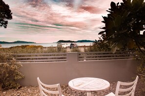 Sea View Suite, SPA Bath, with Patio – Ground Floor