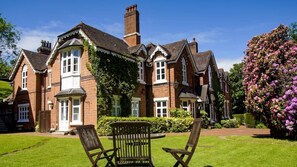 Terrace/patio - Hillscourt (Birmingham)