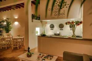 Lobby - La Casa del Árbol Hotel Boutique by Xarm Hotels (Santa Marta)