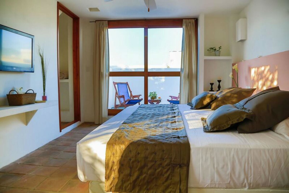Minibar, brankas, dan Wi-Fi gratis