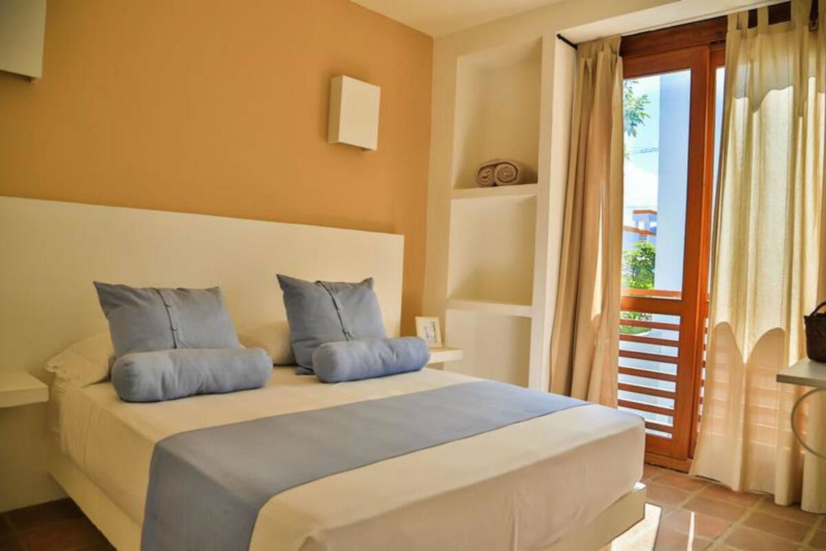 Minibar, in-room safe, free WiFi