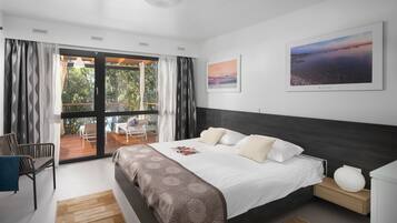 Beach Villa You&Me with Jacuzzi | Blackout curtains, free WiFi, bed sheets