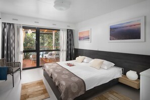 Beach Villa You&Me with Jacuzzi | Blackout drapes, free WiFi, bed sheets - Camping Homes Mon Perin (Bale)