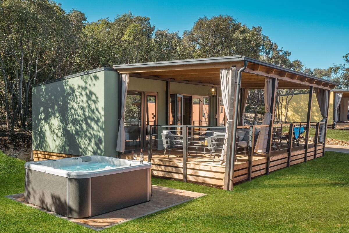 Villa Prestige with Jacuzzi | Terrace/patio
