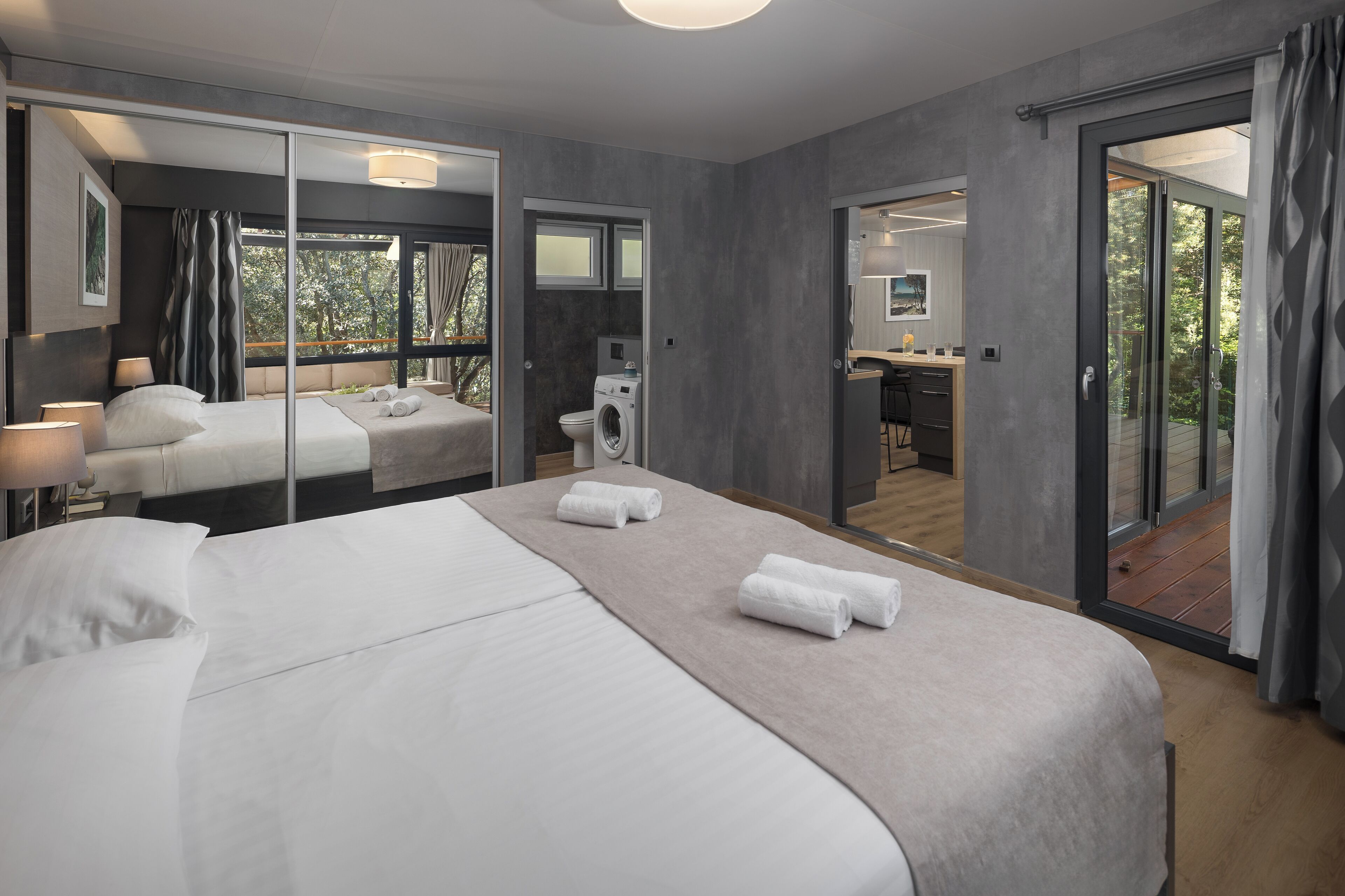 Beach Villa You&Me with Jacuzzi | Blackout drapes, free WiFi, bed sheets