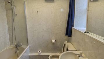 Enkeltrom, eget bad | Bad