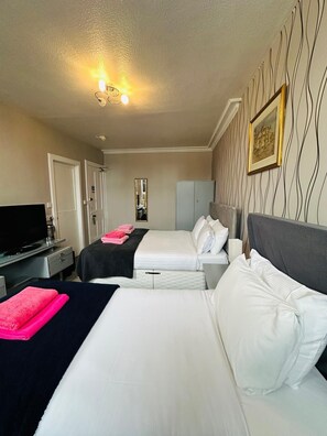 Room - Eliza House (Edinburgh)