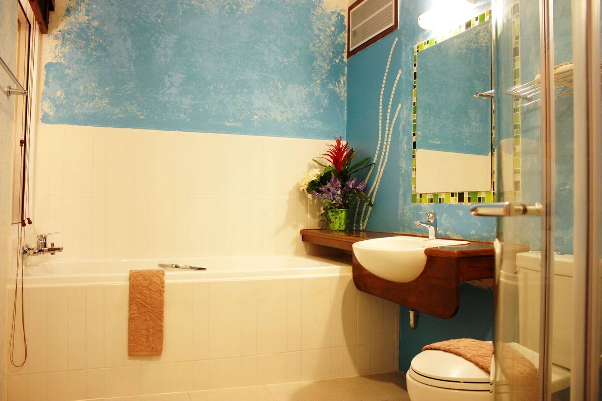 villa, 1 double bed | bathroom | free toiletries, hair dryer, slippers, towels