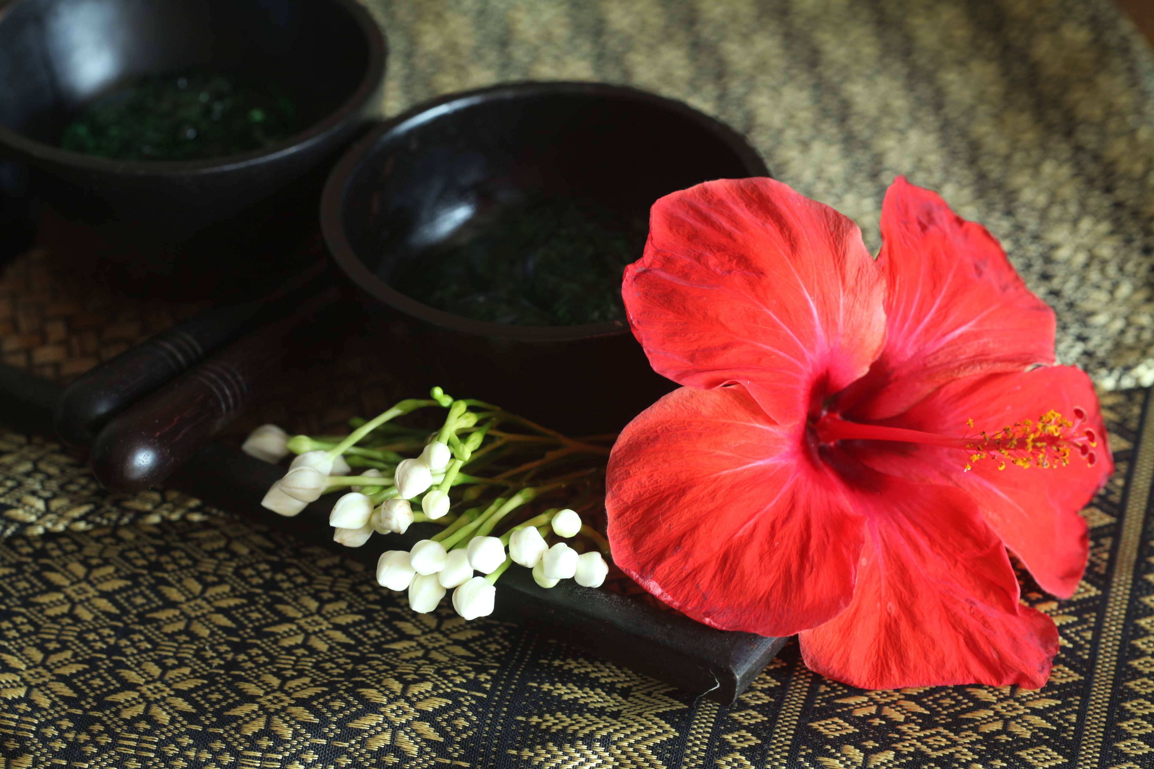 couples treatment room(s), aromatherapy, thai massages, massages