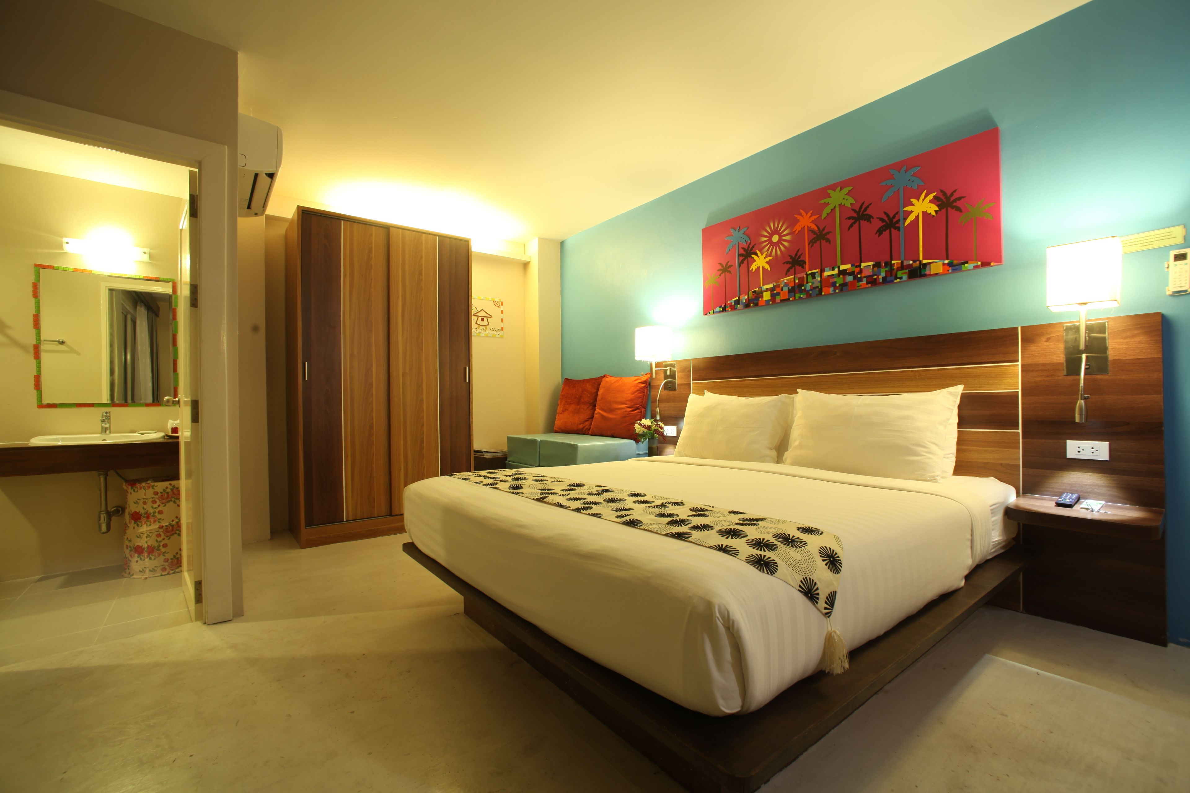 superior room | premium bedding, select comfort beds, minibar, in-room safe
