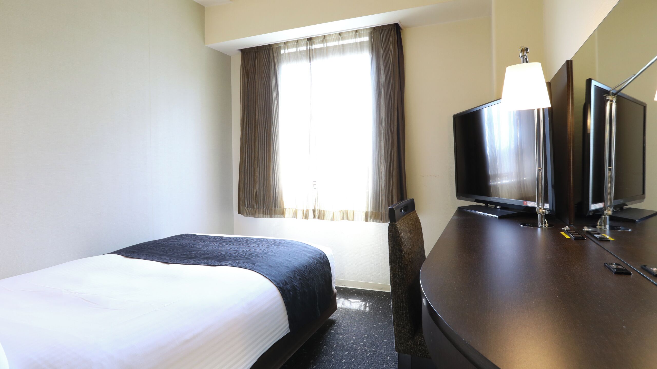 Down duvets, desk, blackout curtains, free WiFi