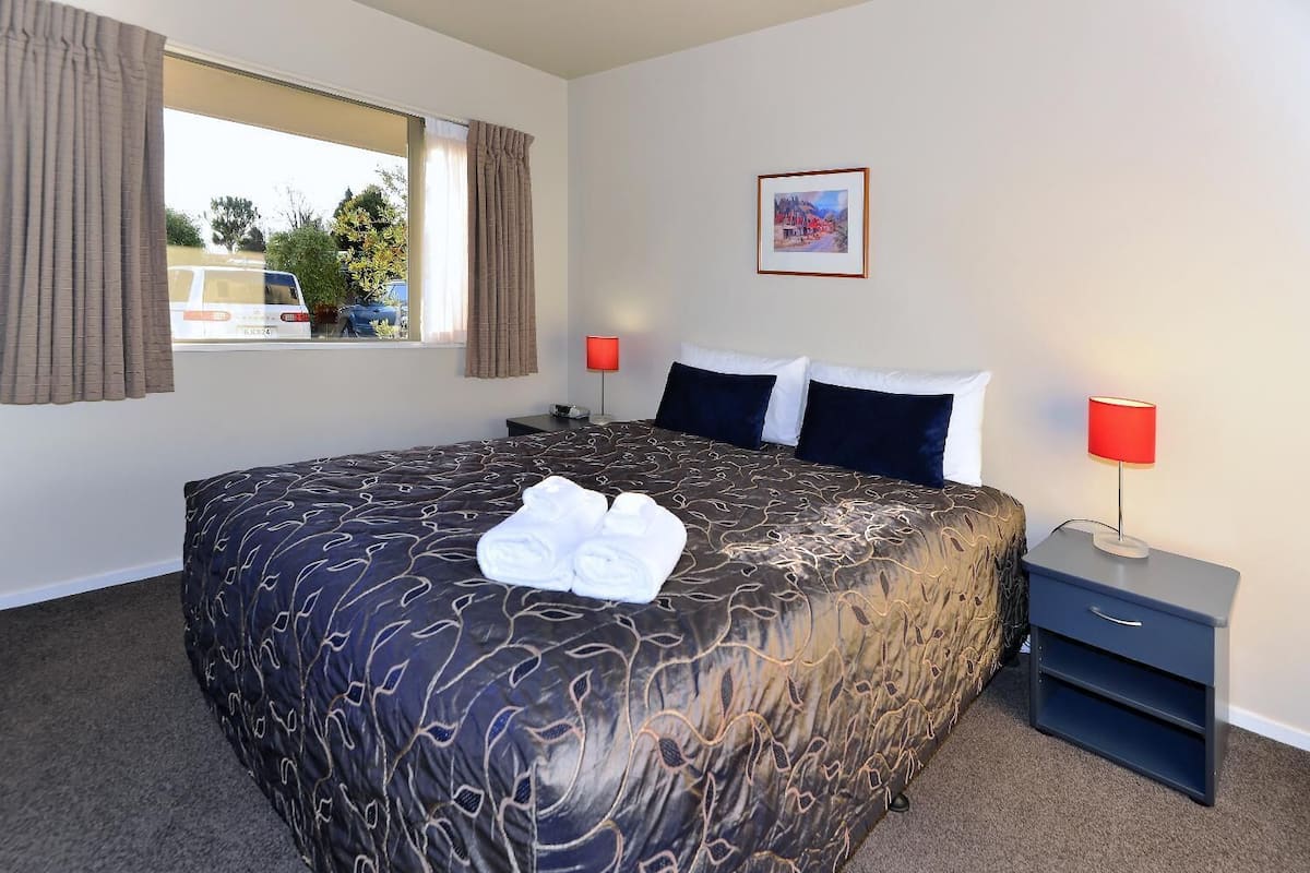 In-room safe, free WiFi