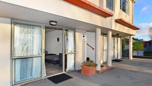 Unclassified image, 3 of 27, button - Arena Motel (Christchurch)