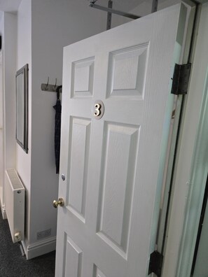 Double Room (Room 3 - 1st Floor) | In-room safe, individually furnished, blackout drapes - Q Accommodation (Blackpool)