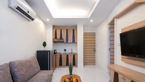Ảnh chưa phân loại, 3 trong số 31 ảnh, nút