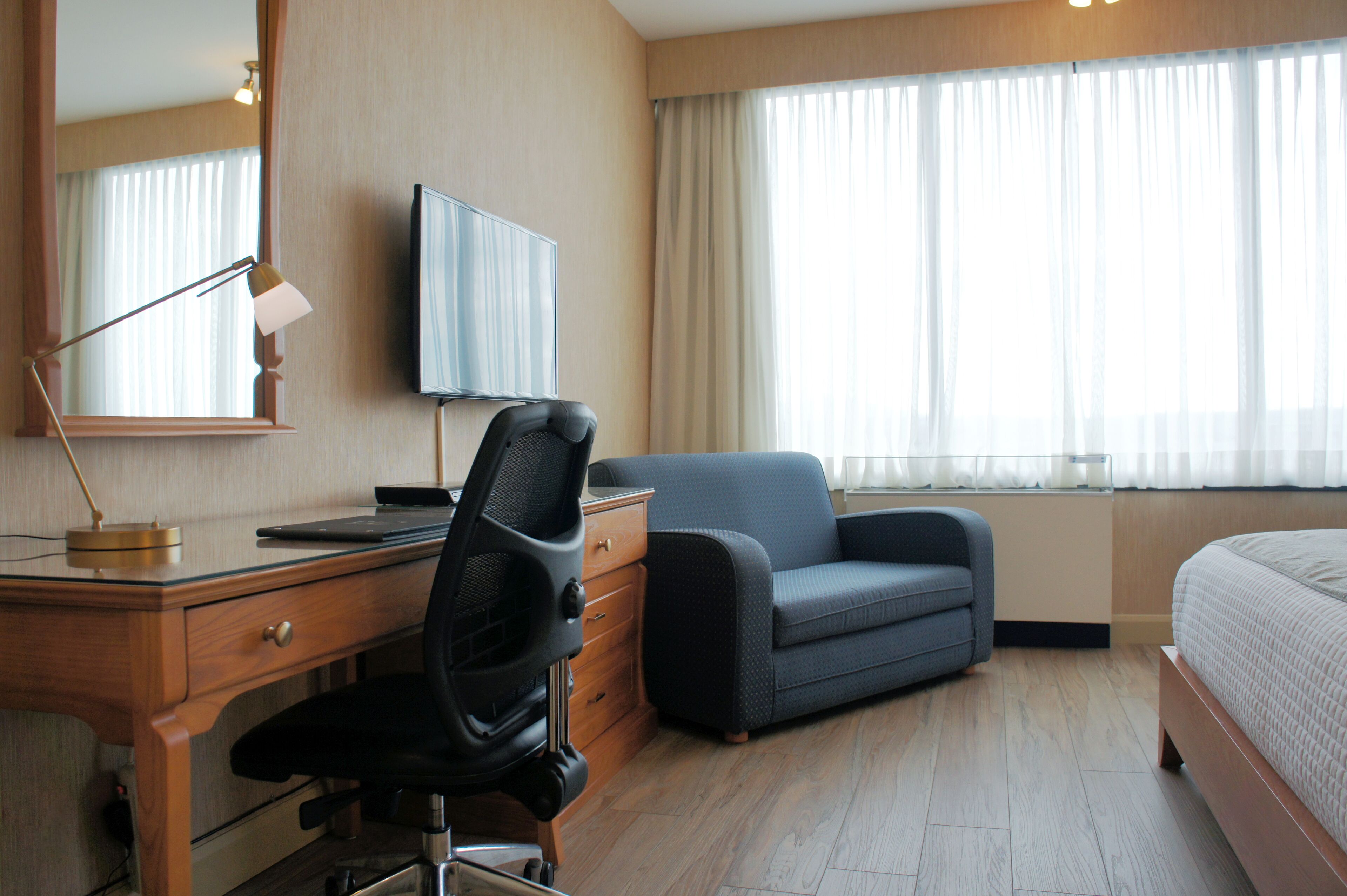 business room, 1 king bed with sofa bed (wooden floor) | living area | lcd tv, dvd player, table football, ping pong