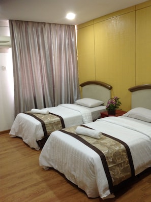 Superior Room | Rollaway beds, free WiFi - Sabrina Court Hotel (Kota Bharu)