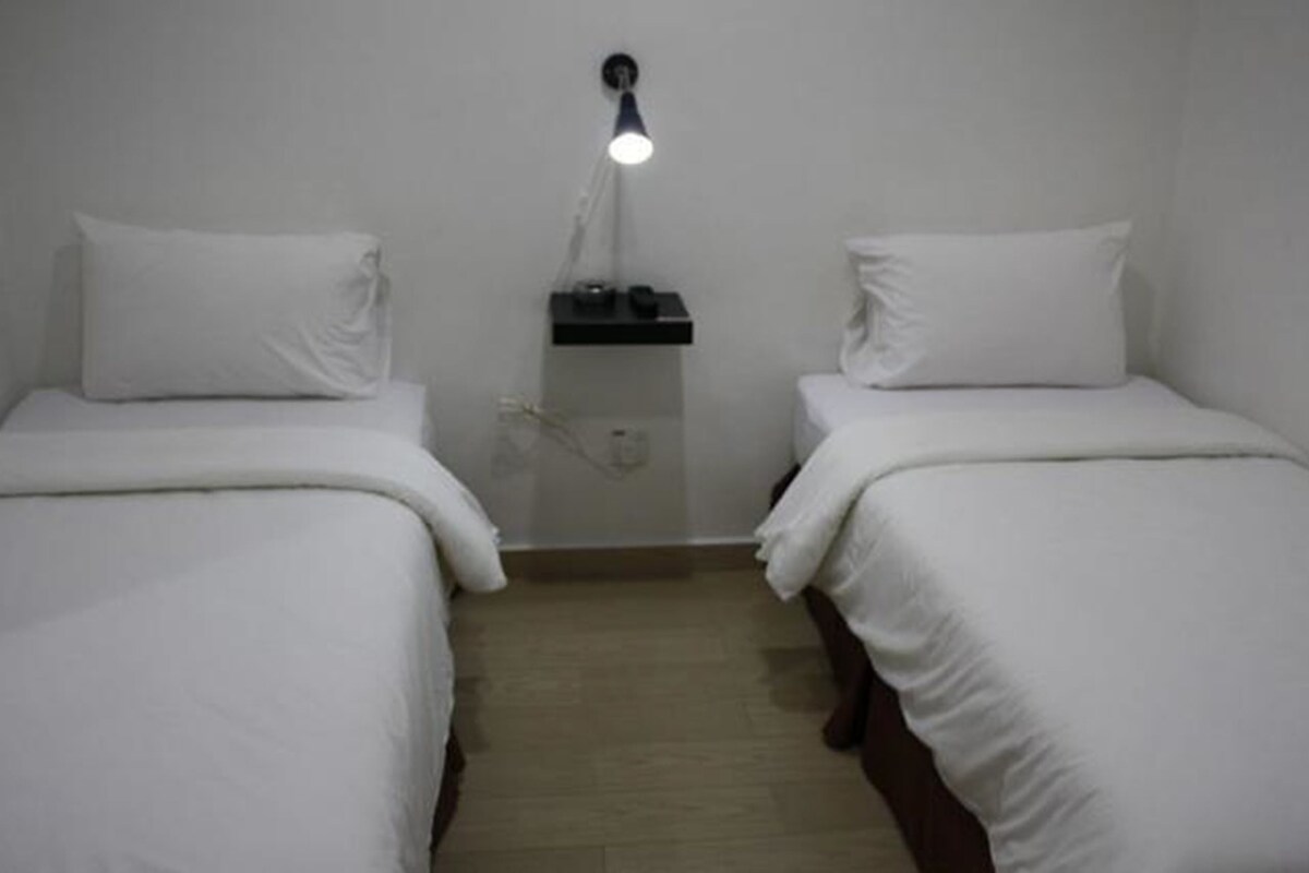 Standard Room | Desk, soundproofing, free WiFi