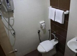 淋浴设施、免费洗浴用品、毛巾