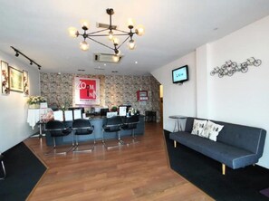 32-吋 LCD 液晶電視、數位頻道、電視