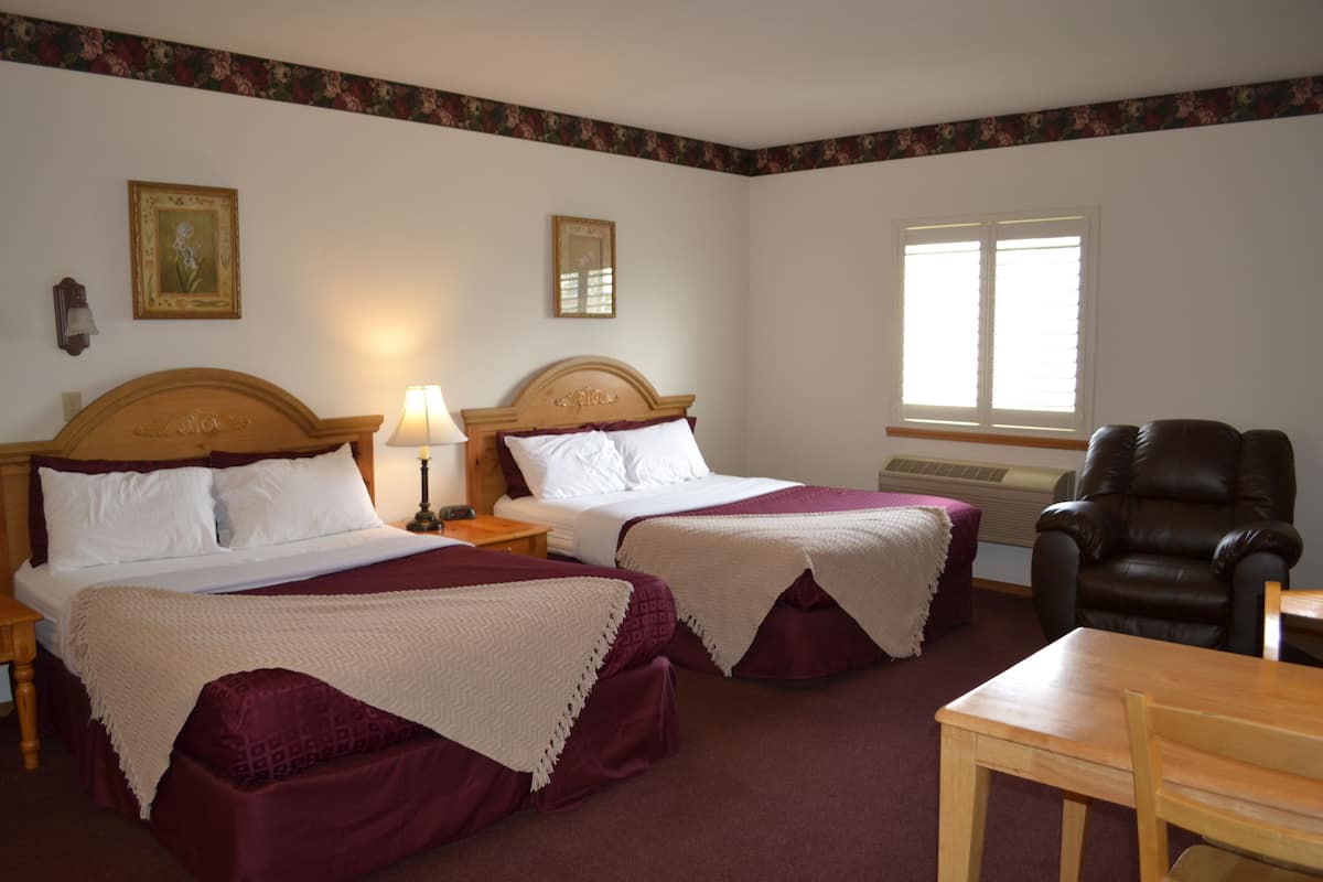 Deluxe Room, 2 Queen Beds