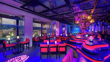 Pool views, serves lunch, dinner and happy hour