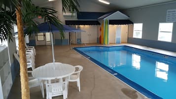 屋内プール、サンラウンジャー