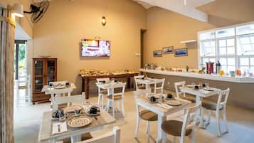 Desayuno buffet incluido todos los días