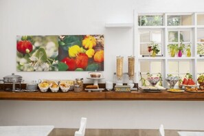 Desayuno buffet incluido todos los días 