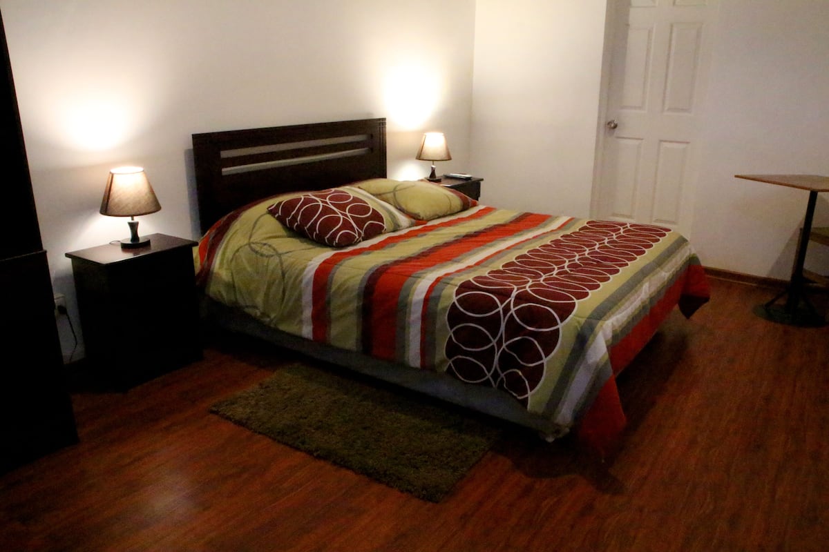 Deluxe Double Room | WiFi (free), bed sheets