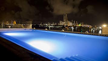 Poolbar