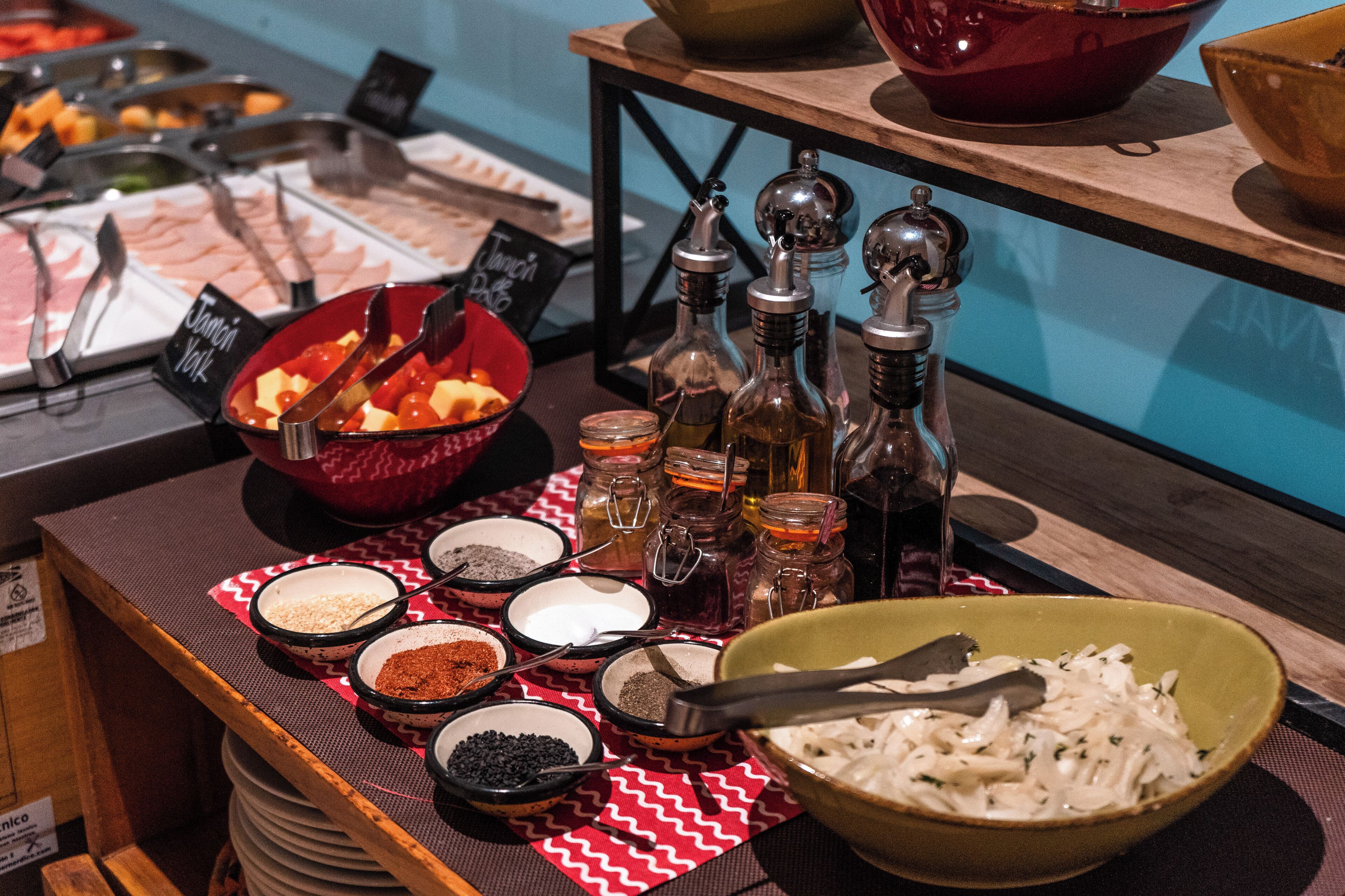 包含每日自助早餐