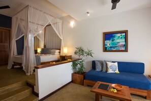 Leilighet, sjøutsikt | Memory foam-senger, safe på rommet og individuelt dekorert