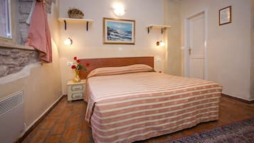 Kahden hengen economy-huone, keittotila, pohjakerroksessa | Työpöytä, kannettavalle tietokoneelle sopiva työtila, ilmainen Wi-Fi