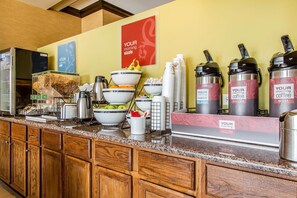 Coffee service - Comfort Inn & Suites Meriden East (Meriden)