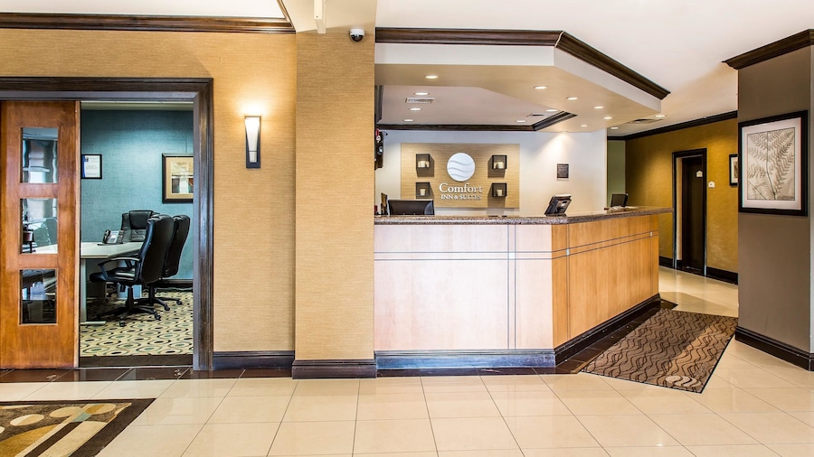 Comfort Inn & Suites Meriden East