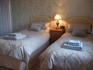 Twin Room, Ensuite - Steepleview Bed & Breakfast (Dunmow)