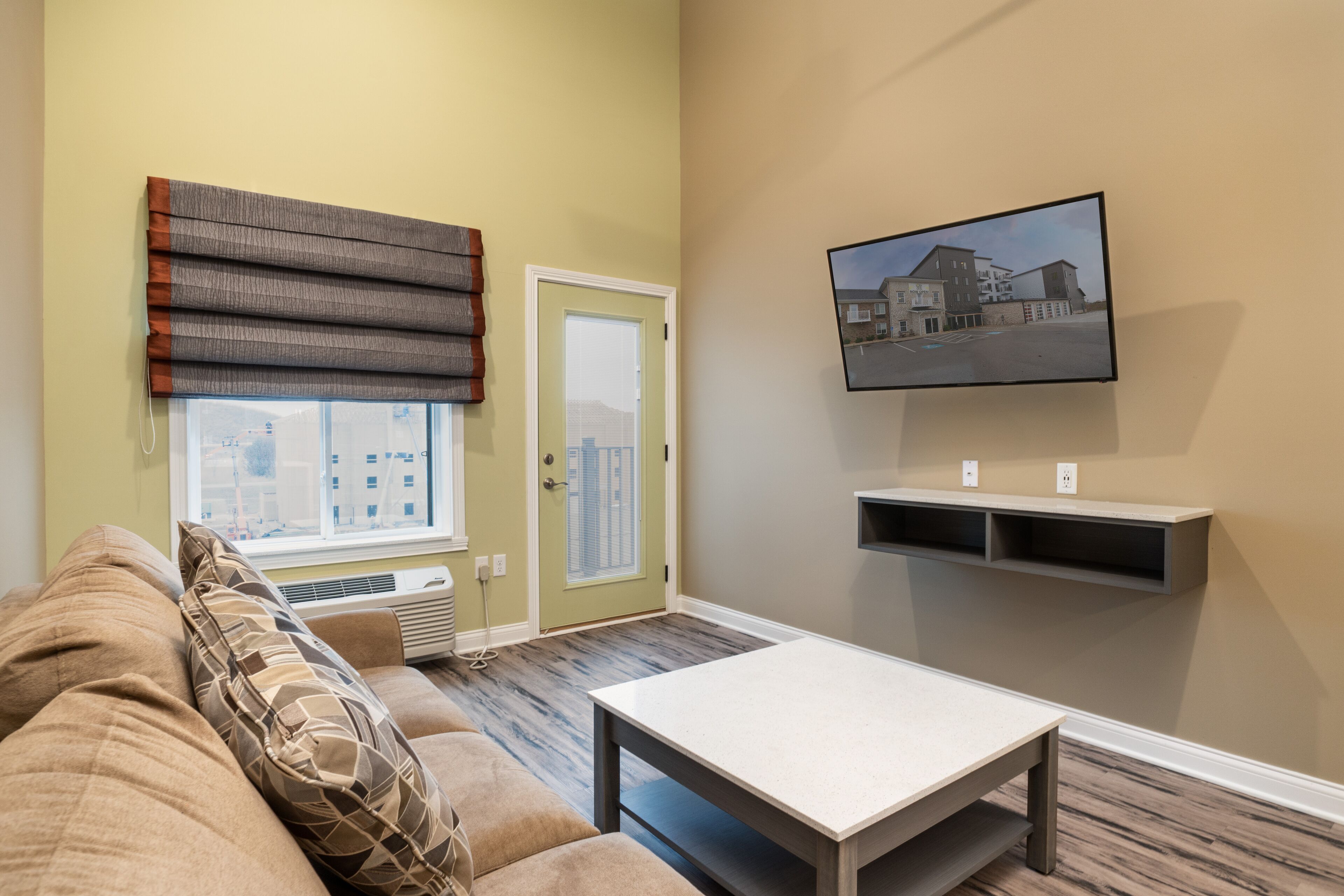 39-inch led tv with digital channels, tv, dvd player