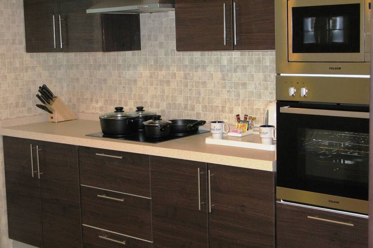 Cozinha privada | Cooktop, lava-louças, talheres/pratos/utensílios de cozinha