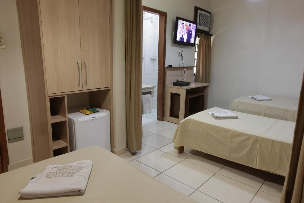 Coffres-forts dans les chambres, bureau, rideaux occultants