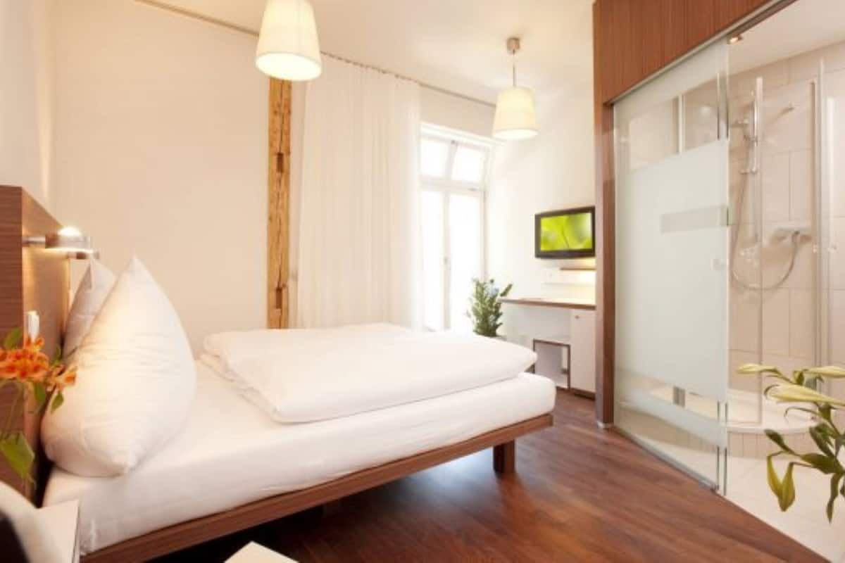 single room | view from room